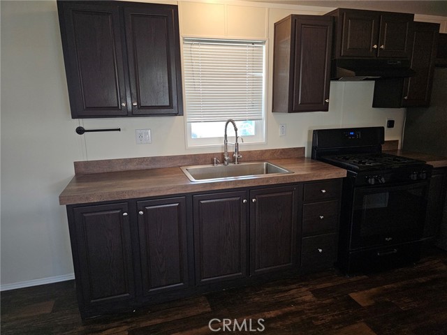 24414 University Avenue, Loma Linda CA: https://media.crmls.org/medias/e6050dc2-12a3-461c-b3cf-e1d1b753c1b1.jpg