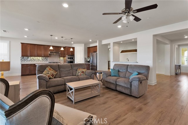 11300 River Run Street, Apple Valley CA: https://media.crmls.org/medias/e60567fd-7d69-4ede-b129-fca1ea42e160.jpg