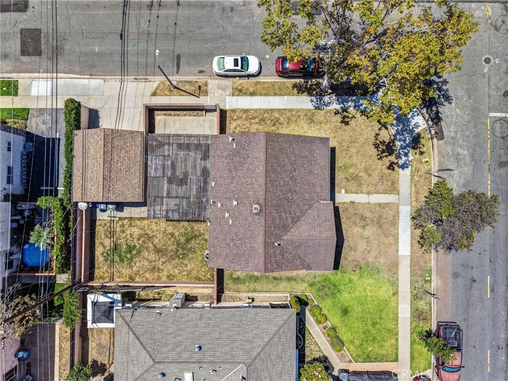 https://media.crmls.org/medias/e605a981-3ab8-454a-a6c6-8c7ab074dca8.jpg?preset=X-Large