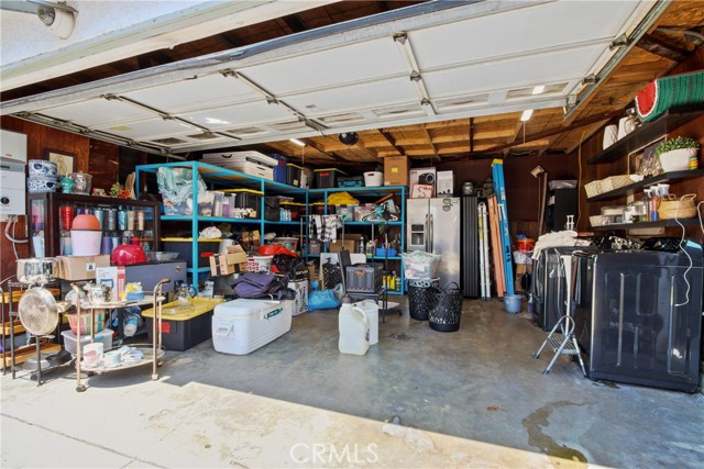 3985 Palm Avenue, Lynwood CA: https://media.crmls.org/medias/e605d43a-0ee3-477d-bc6c-18666810422f.jpg