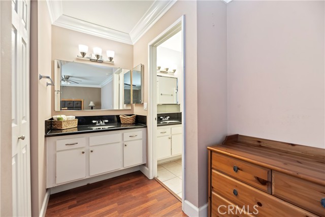 419 N Alice Way, Anaheim CA: https://media.crmls.org/medias/e6062d76-b597-4ccb-a26b-5b8268752733.jpg