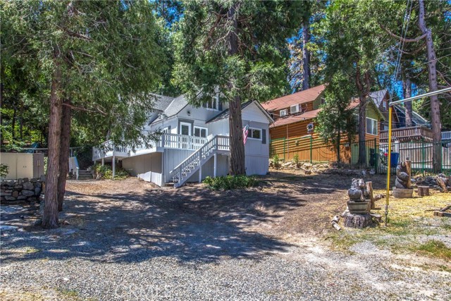 Detail Gallery Image 4 of 45 For 24009 Pioneer Camp Rd, Crestline,  CA 92325 - 2 Beds | 1/1 Baths