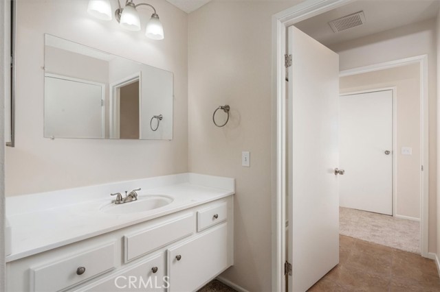 Detail Gallery Image 13 of 22 For 13540 Hubbard St #31,  Sylmar,  CA 91342 - 2 Beds | 1 Baths