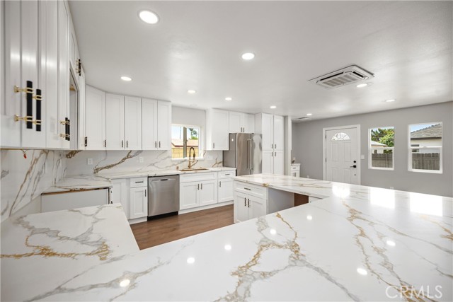 Detail Gallery Image 34 of 42 For 781 Sycamore Ct, Upland,  CA 91786 - 5 Beds | 3 Baths