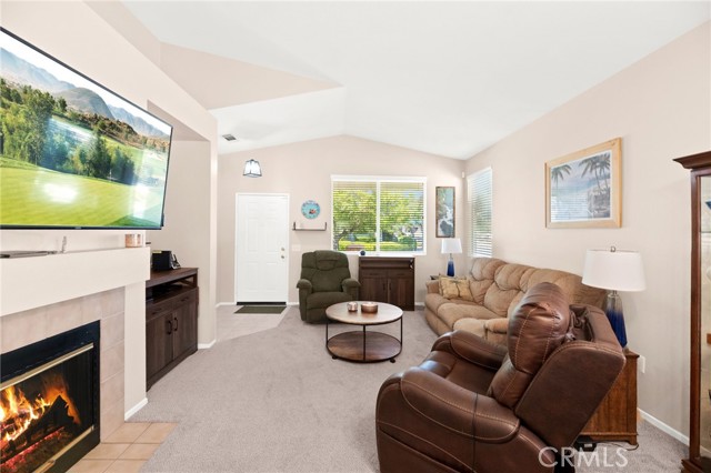 24795 Shady Pine Court, Murrieta CA: https://media.crmls.org/medias/e609132b-ae0f-467d-b202-27ac002d4835.jpg