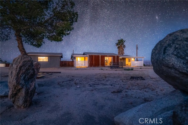 Detail Gallery Image 2 of 74 For 2953 Border Ave, Joshua Tree,  CA 92252 - 3 Beds | 2 Baths