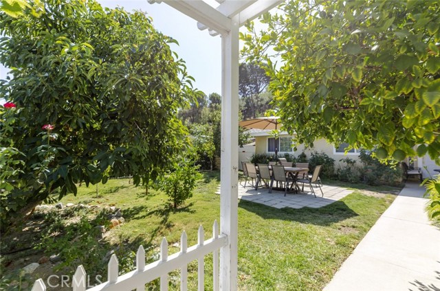 Detail Gallery Image 4 of 44 For 19620 Green Mountain Dr, Newhall,  CA 91321 - 4 Beds | 2 Baths