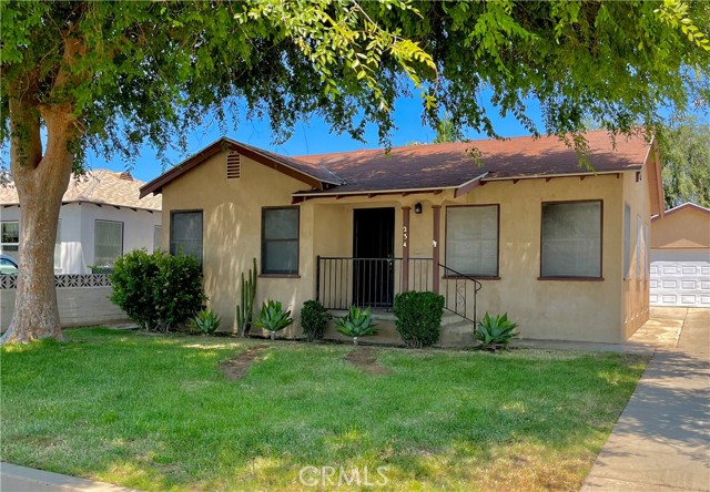 Detail Gallery Image 1 of 26 For 234 Linda Vista Dr, Bakersfield,  CA 93308 - 2 Beds | 1 Baths