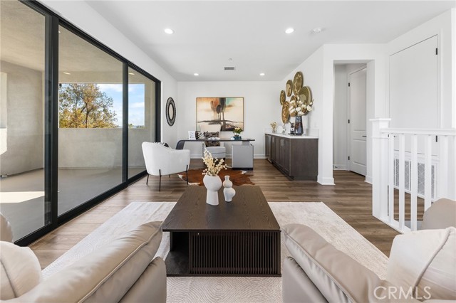 Detail Gallery Image 48 of 75 For 27 Alessio, Lake Forest,  CA 92630 - 5 Beds | 4/2 Baths