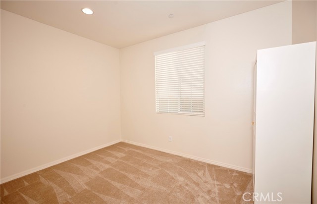 4049 Running Oak Lane, San Bernardino CA: https://media.crmls.org/medias/e60ad068-633d-4414-bc5f-ceaedb496595.jpg