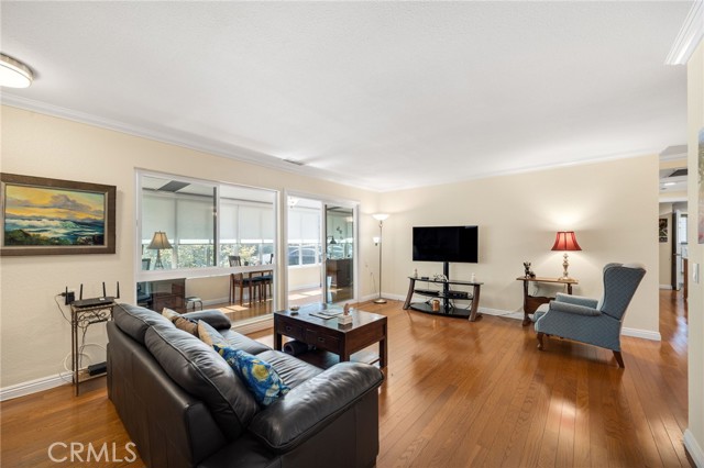 Detail Gallery Image 3 of 30 For 2231 via Puerta #Q,  Laguna Woods,  CA 92637 - 2 Beds | 2 Baths