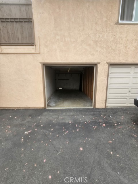 219 Oswego Avenue, Huntington Beach CA: https://media.crmls.org/medias/e60b8d7e-2119-4e79-b150-79e63eb5b006.jpg