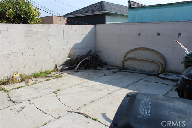 Detail Gallery Image 39 of 43 For 9812 S Denker, Los Angeles,  CA 90047 - 2 Beds | 1 Baths