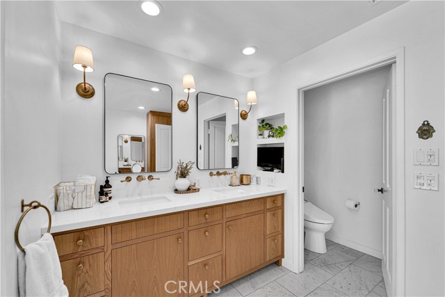 Detail Gallery Image 31 of 59 For 18090 Karen Dr, Encino,  CA 91316 - 4 Beds | 2/1 Baths