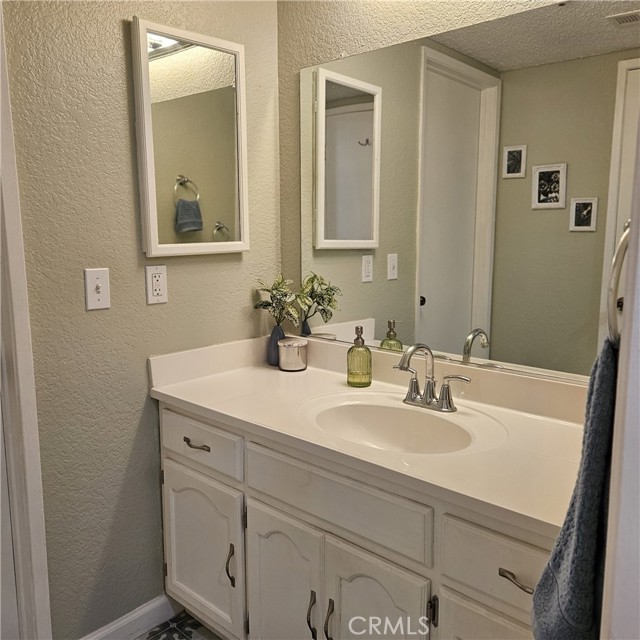 Detail Gallery Image 26 of 44 For 12121 Centralia St #111,  Lakewood,  CA 90715 - 1 Beds | 1 Baths