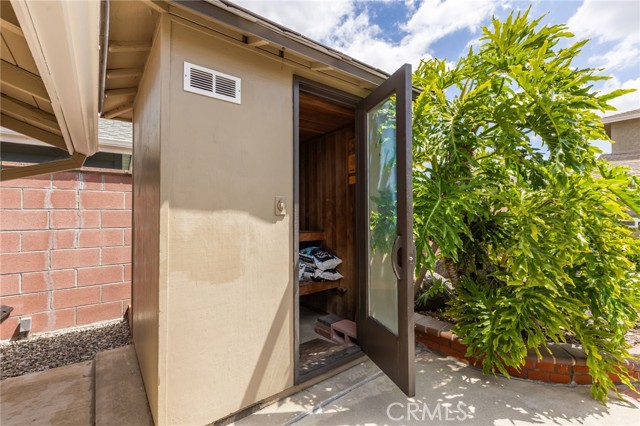 18825 Felbar Avenue, Torrance CA: https://media.crmls.org/medias/e60e67d4-8f5e-4cc1-984a-45ad2874d7af.jpg