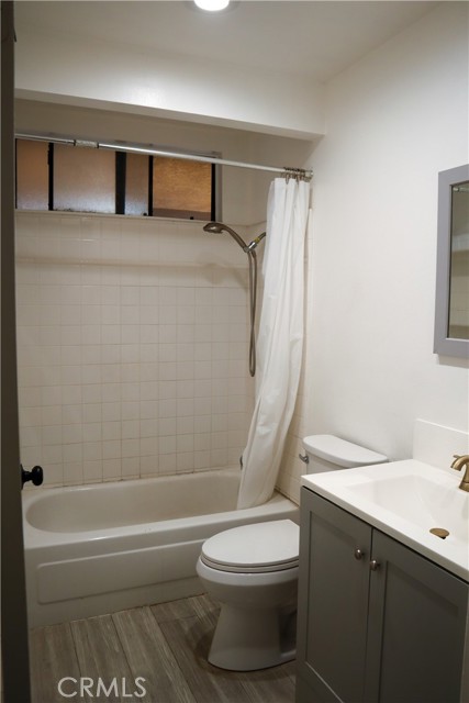 2608 Monte Carlo Drive, Santa Ana CA: https://media.crmls.org/medias/e60fc583-465f-4bbc-9d79-cf1400eafe9f.jpg