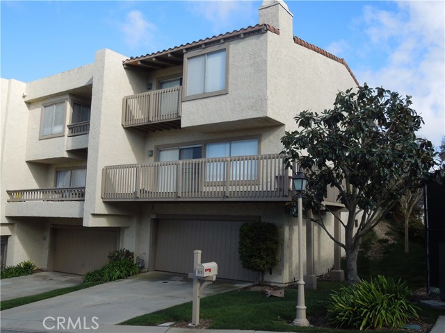 Detail Gallery Image 2 of 17 For 113 Hilltop Cir, Rancho Palos Verdes,  CA 90275 - 3 Beds | 2/1 Baths