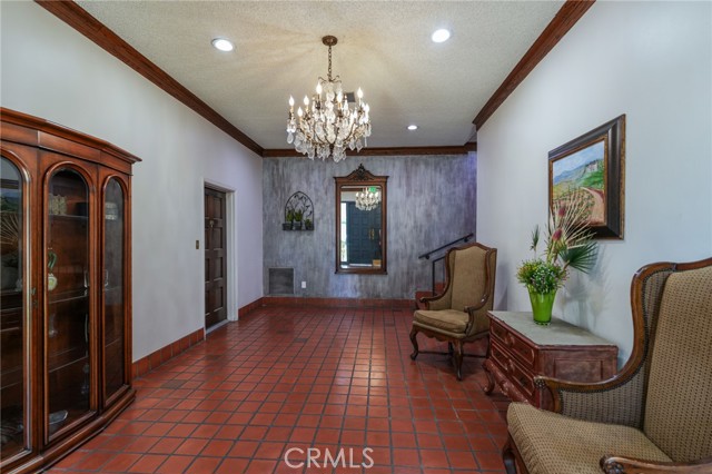 1218 Pine Street, South Pasadena CA: https://media.crmls.org/medias/e6106497-36e4-487f-8149-3b685c1b21a5.jpg