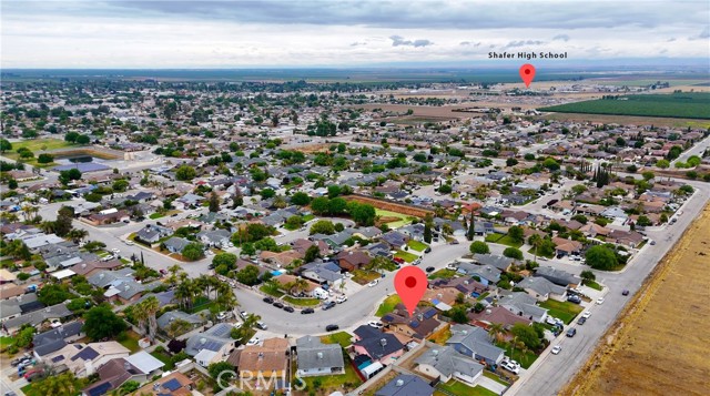 Detail Gallery Image 4 of 32 For 249 Caroline Ln, Shafter,  CA 93263 - 4 Beds | 2 Baths