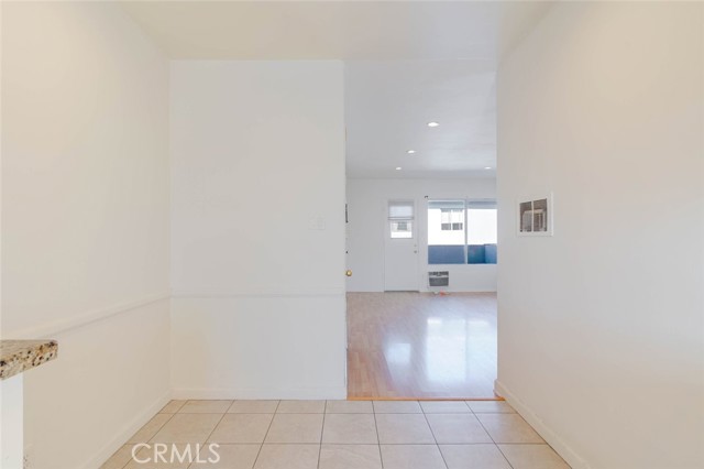 Detail Gallery Image 10 of 19 For 1128 N Edgemont St #6,  Los Angeles,  CA 90029 - 1 Beds | 1 Baths