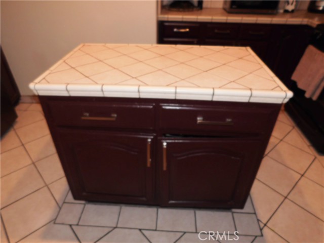 1319 S Downey Road, Los Angeles CA: https://media.crmls.org/medias/e6114078-196c-4f4c-acf4-4d9c26b1d903.jpg