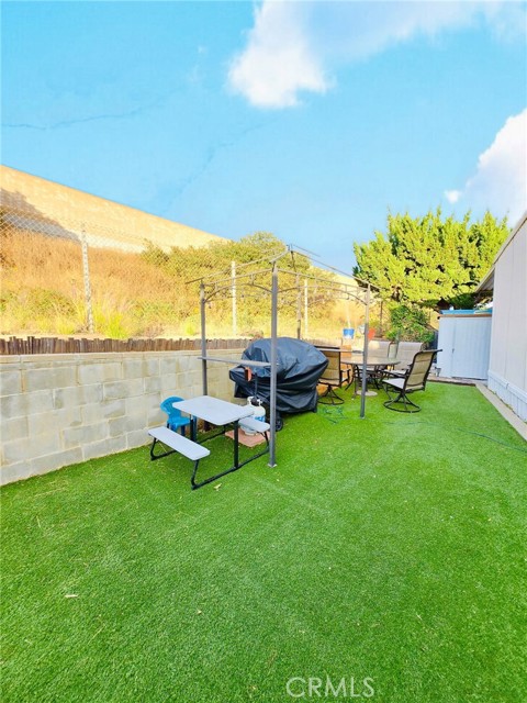 11401 Topanga Canyon Blvd Spc 16 photo 2