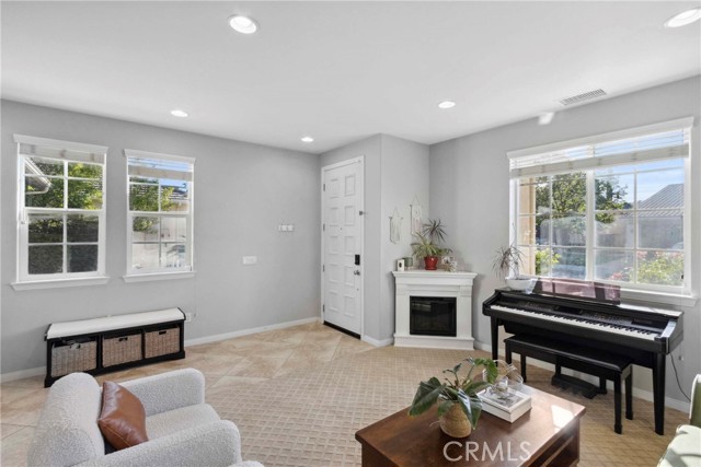 Detail Gallery Image 5 of 23 For 45614 Hawk Ct, Temecula,  CA 92592 - 5 Beds | 3 Baths