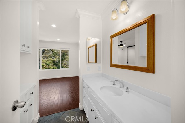 Detail Gallery Image 22 of 32 For 307 N Singingwood St #32,  Orange,  CA 92869 - 2 Beds | 1/1 Baths