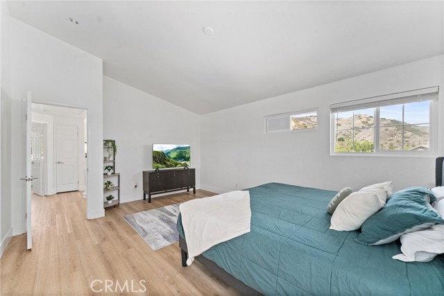 8798 Crest View Drive, Corona CA: https://media.crmls.org/medias/e6125f7d-766c-4cf6-be2b-e55029194bc4.jpg