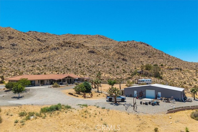 Detail Gallery Image 3 of 47 For 7880 Wesley Rd, Joshua Tree,  CA 92252 - 3 Beds | 2/1 Baths