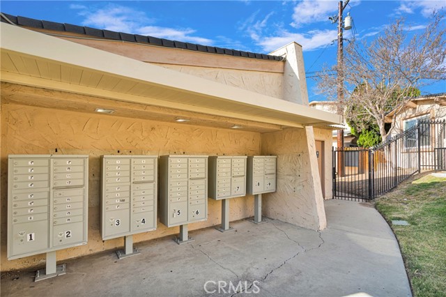 Detail Gallery Image 13 of 36 For 3700 Mountain Ave 2d,  San Bernardino,  CA 92404 - 2 Beds | 1/1 Baths