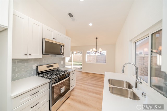 Detail Gallery Image 10 of 33 For 23609 Candle Shoe Ct, Moreno Valley,  CA 92557 - 2 Beds | 1 Baths
