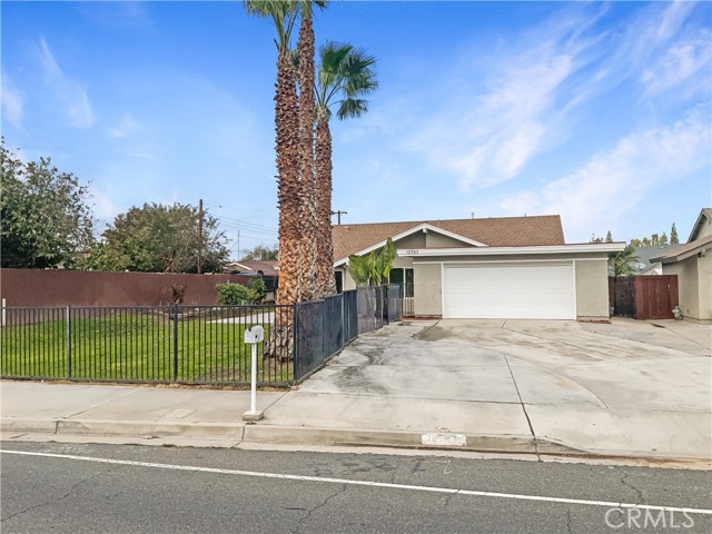 Detail Gallery Image 1 of 23 For 10767 Collett Ave, Riverside,  CA 92505 - 3 Beds | 2 Baths