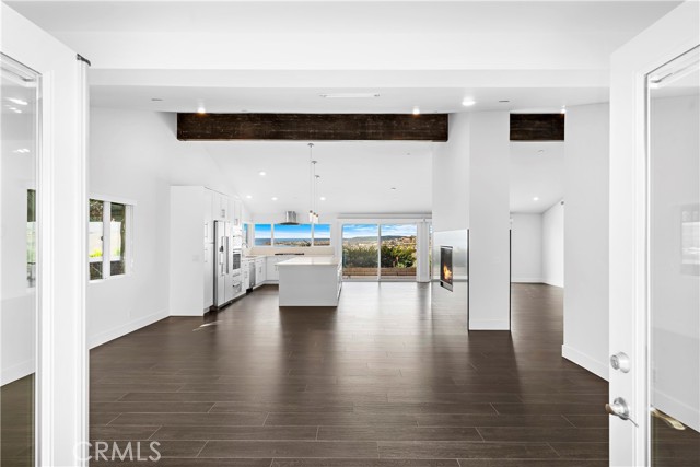 701 Avenida Presidio, San Clemente CA: https://media.crmls.org/medias/e6148caf-93a0-4761-9654-e3cee3cee947.jpg