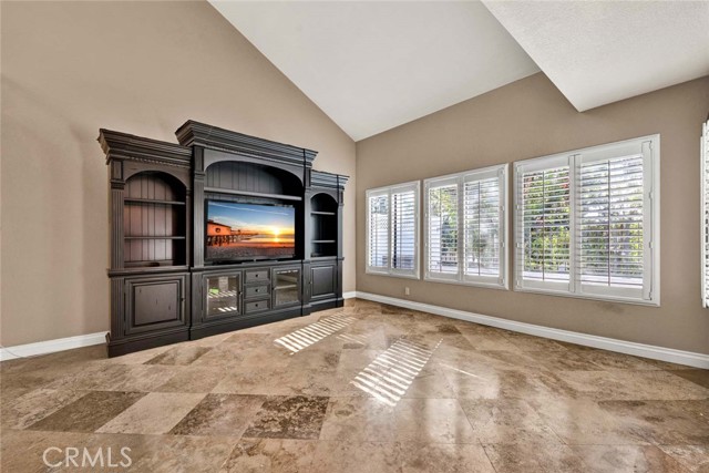 Detail Gallery Image 6 of 30 For 11 Mirabella, Rancho Santa Margarita,  CA 92688 - 2 Beds | 2/1 Baths