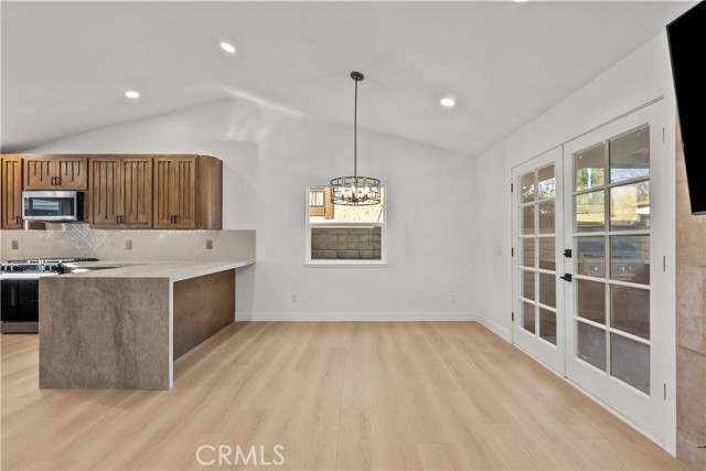 Image 6 of 35 For 25072 Atwood