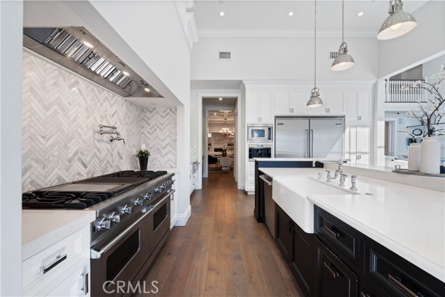 17528 Jayden Lane, Encino CA: https://media.crmls.org/medias/e6172bb7-6c57-4d42-bb70-6d4d4f73033f.jpg
