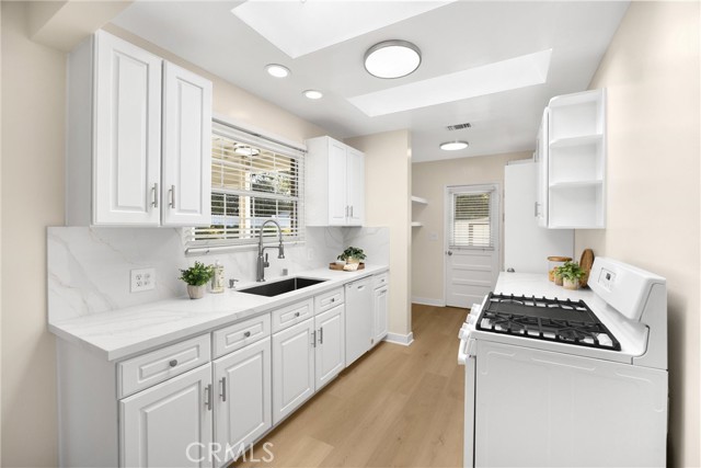 7431 Via Serena, Rancho Cucamonga CA: https://media.crmls.org/medias/e617569a-d732-4215-936a-e23806f9d851.jpg