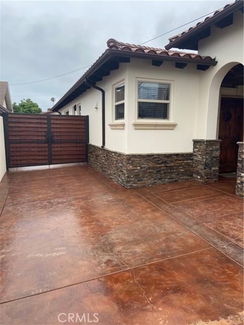 385 W 19th Street, San Pedro CA: https://media.crmls.org/medias/e617ee3f-a937-4d08-af5b-91628b0afb9b.jpg