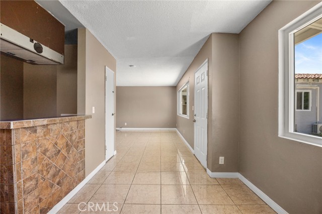 1163 W 3rd Street, Pomona CA: https://media.crmls.org/medias/e6187b00-3d24-4358-8692-5597da0b5bc7.jpg