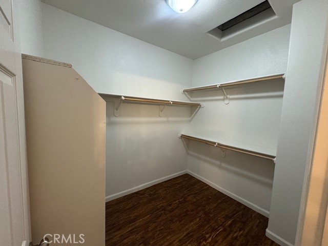 https://media.crmls.org/medias/e619bcde-1a7f-4096-b81d-9f5b66fd3c4b.jpg?preset=X-Large