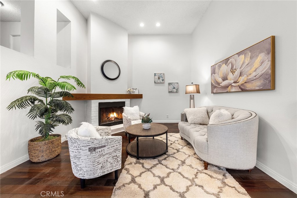 1024 S Marengo Avenue #6