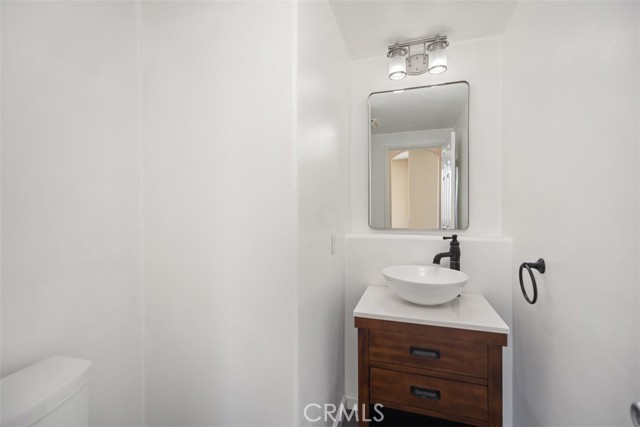 Detail Gallery Image 14 of 56 For 22 Rue Du Chateau, Aliso Viejo,  CA 92656 - 3 Beds | 2/1 Baths