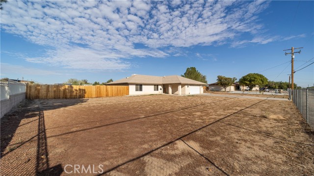 Detail Gallery Image 3 of 35 For 8530 11th, Hesperia,  CA 92345 - 3 Beds | 2 Baths