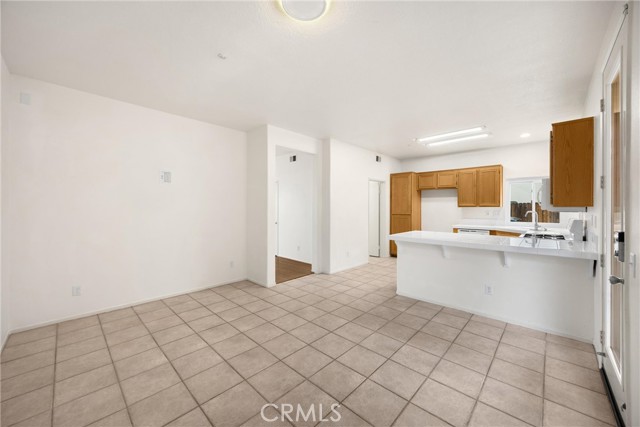 1443 Sutherland Drive, Riverside CA: https://media.crmls.org/medias/e61ce7c8-11f0-4fe0-aa75-062e14fee05d.jpg