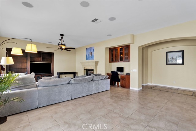 Detail Gallery Image 22 of 75 For 12389 Winesap, Apple Valley,  CA 92308 - 5 Beds | 2/1 Baths