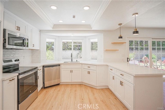 812 San Juan Lane, Placentia CA: https://media.crmls.org/medias/e61e07d8-786f-4738-86bd-d2383d9268bc.jpg