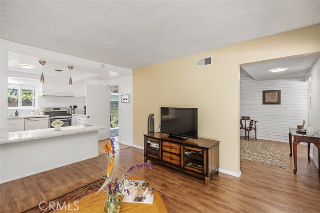 Detail Gallery Image 22 of 49 For 2823 N Flower St, Santa Ana,  CA 92706 - 3 Beds | 2 Baths