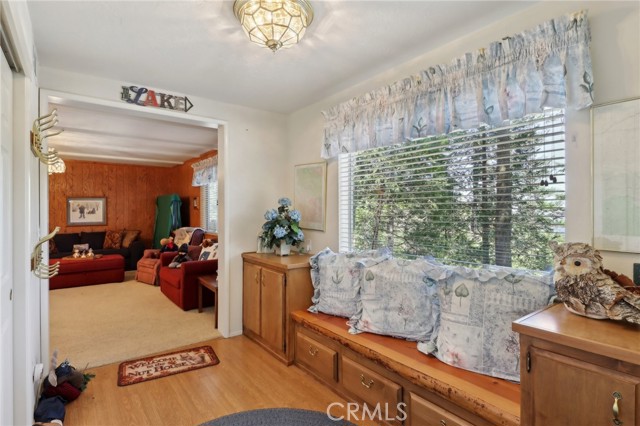 Detail Gallery Image 21 of 35 For 24571 Albrun Dr, Crestline,  CA 92325 - 4 Beds | 3 Baths